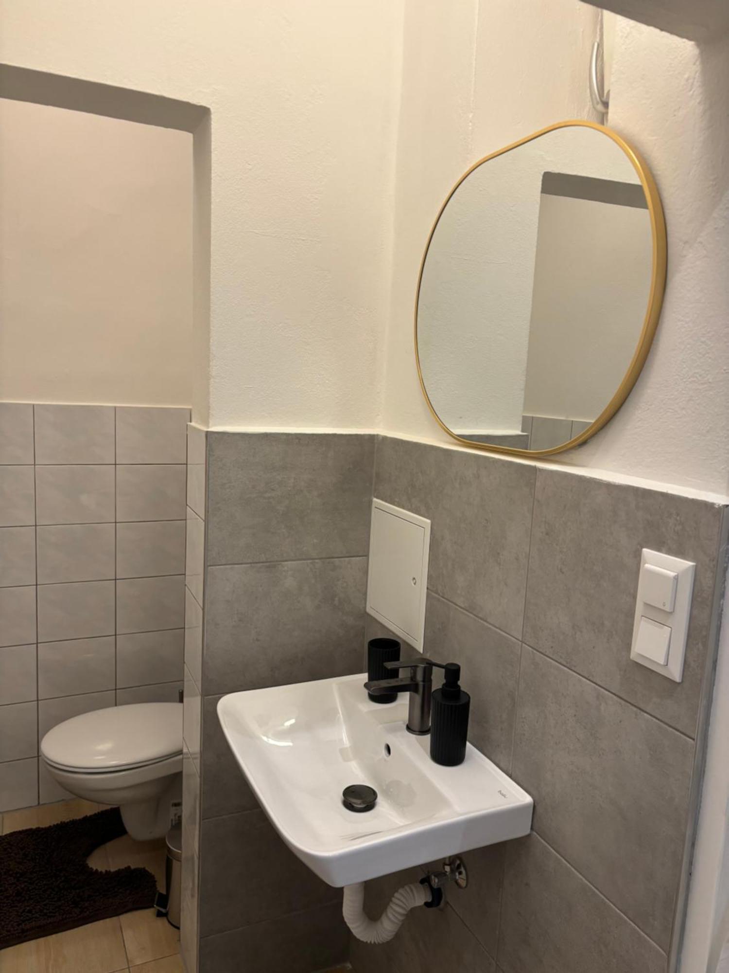 Anda City Rooms Wina Bagian luar foto